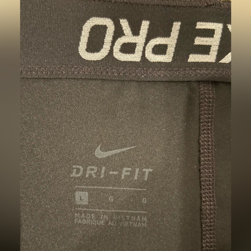 Nike Pro Black Training Shorts size Large - Picture 2 of 3